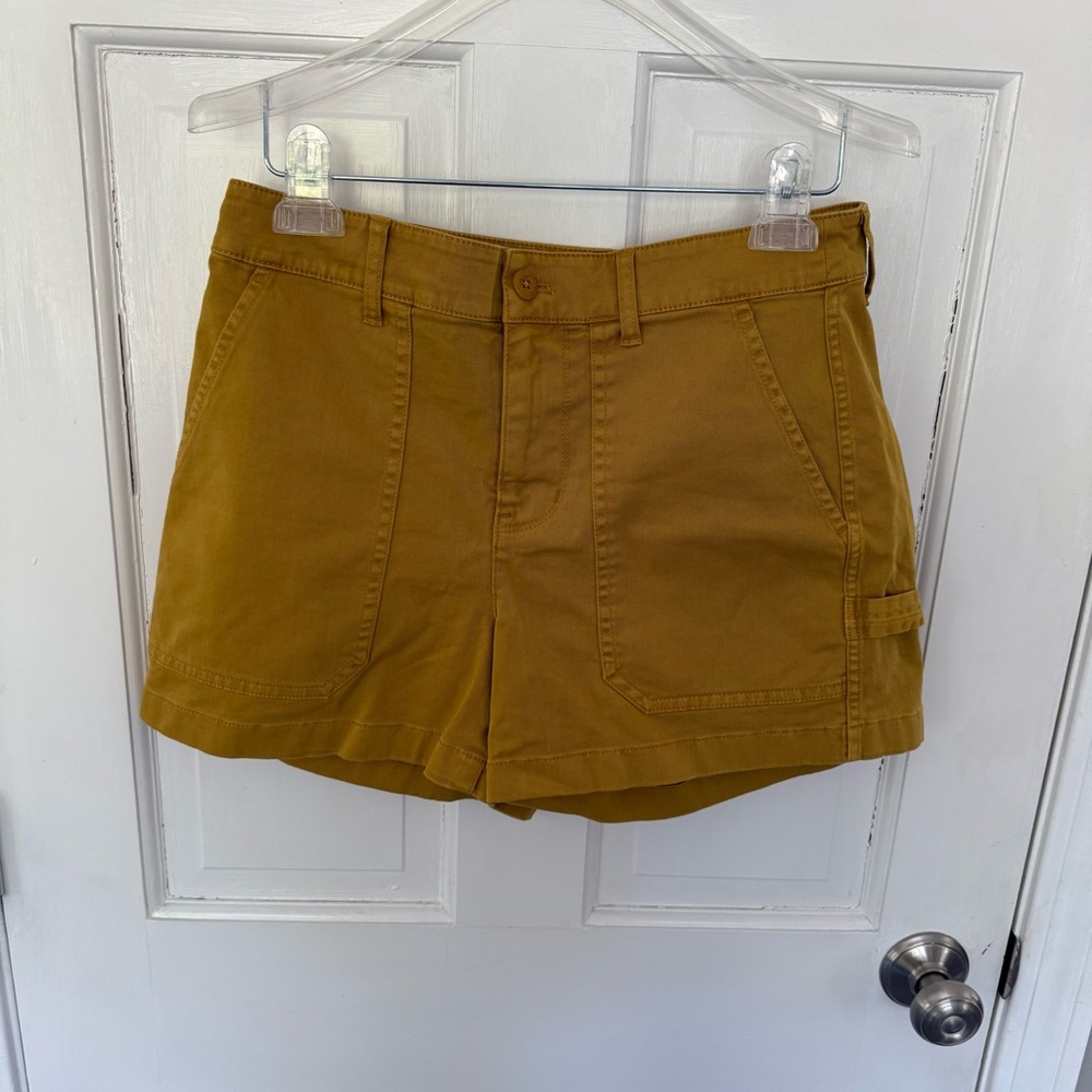 EUC Women’s J. Crew Cargo Shorts Classic Style, Sz 6